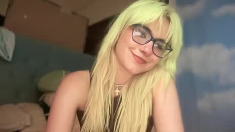 Snapshot of honeyxlimbed chatting on October 1, 2025, 6:08 am Emi Rose online show from October 1, 2025, 6:08 am