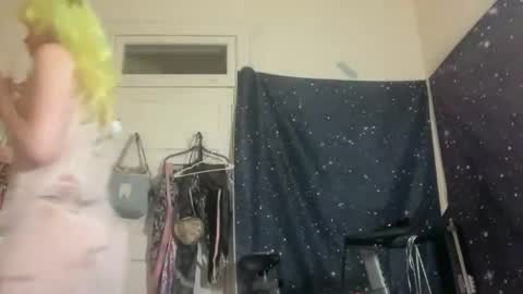 Emi Rose online show from February 3, 2026, 6:40 am