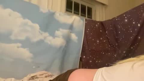 Emi Rose online show from May 15, 2026, 5:58 am