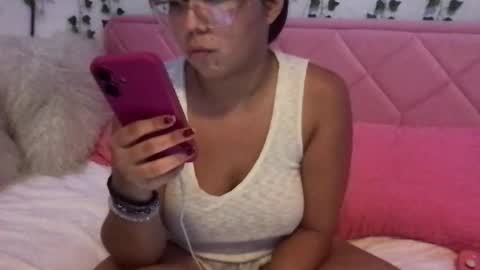 honeyyy89 online show from March 10, 2026, 2:16 am