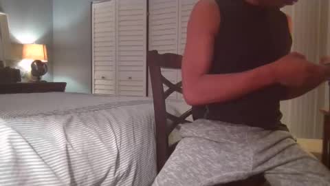 hooshung_mvers8 online show from November 11, 2025, 2:44 am