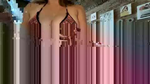 Lady online show from September 15, 2025, 5:24 pm