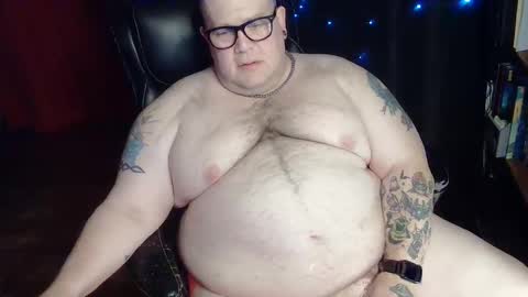 Snapshot of hoosierdaddyxl chatting on December 9, 2024, 5:40 am Sir online show from December 9, 2024, 5:40 am