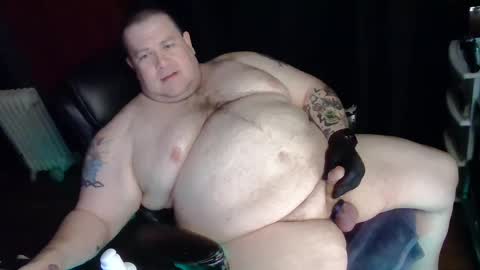 Snapshot of hoosierdaddyxl chatting on December 23, 2024, 4:55 am Sir online show from December 23, 2024, 4:55 am