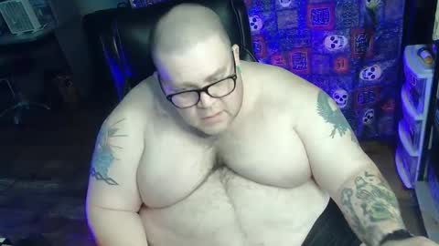 Snapshot of hoosierdaddyxl chatting on September 26, 2025, 5:50 pm Sir online show from September 26, 2025, 5:50 pm