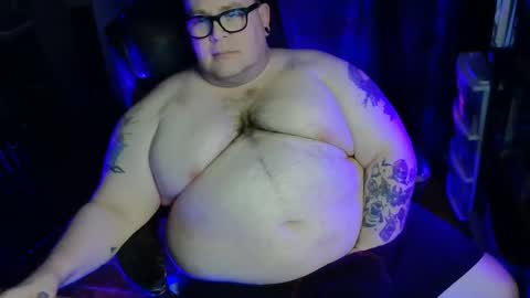 Snapshot of hoosierdaddyxl chatting on December 21, 2025, 4:52 am Sir online show from December 21, 2025, 4:52 am