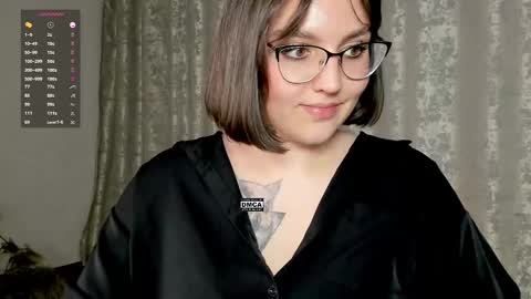 Snapshot of hoot_owl_cb chatting on February 18, 2025, 10:38 am Karina online show from February 18, 2025, 10:38 am