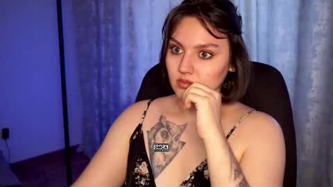 Snapshot of hoot_owl_cb chatting on September 10, 2025, 2:44 am Karina online show from September 10, 2025, 2:44 am