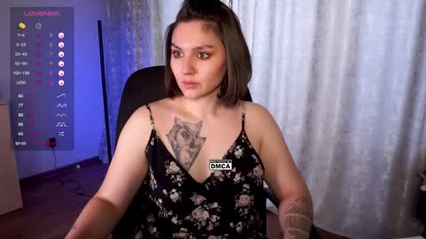 Snapshot of hoot_owl_cb chatting on October 9, 2025, 12:41 am Karina online show from October 9, 2025, 12:41 am