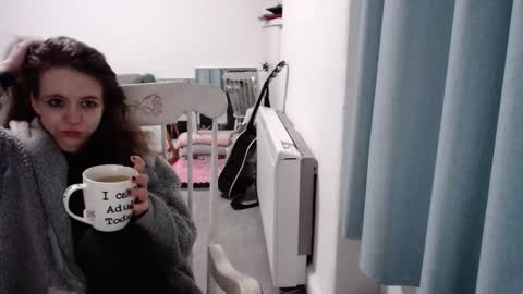 Snapshot of hope_xo chatting on January 7, 2026, 11:07 pm Hope online show from January 7, 2026, 11:07 pm