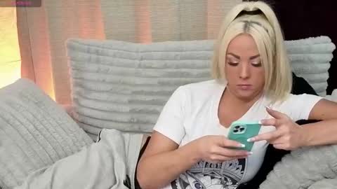 Hope Daylee online show from October 19, 2025, 9:15 pm