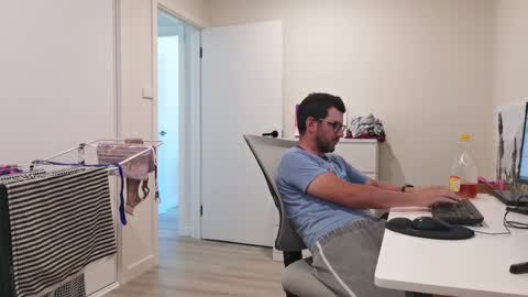 hopefulguy86 online show from January 18, 2025, 4:15 am