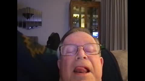 Snapshot of horndog69b chatting on March 2, 2025, 8:59 am horndog online show from March 2, 2025, 8:59 am