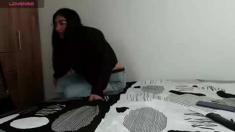 Snapshot of hornienextdoor chatting on November 12, 2025, 3:23 pm hornienextdoor online show from November 12, 2025, 3:23 pm