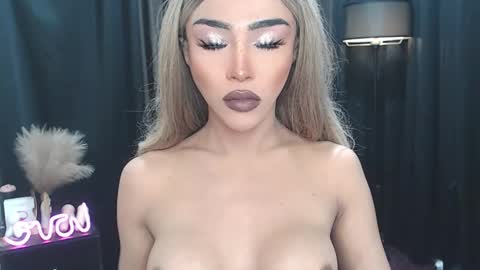 Snapshot of horny_ayahh chatting on February 24, 2025, 12:52 am horny_ayahh online show from February 24, 2025, 12:52 am
