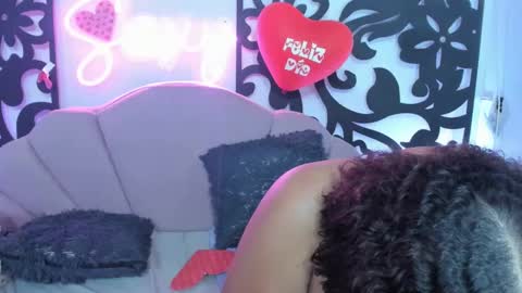 Snapshot of horny_babyss chatting on February 16, 2025, 3:15 am CATALINA Y LAURA  online show from February 16, 2025, 3:15 am