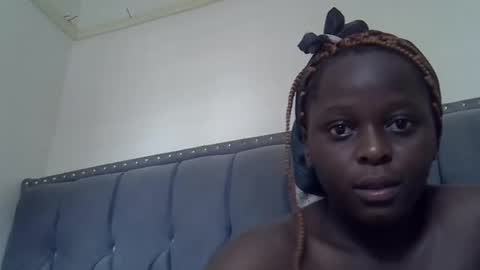 Snapshot of horny_ebony546069 chatting on December 31, 2024, 6:59 am horny_ebony546069 online show from December 31, 2024, 6:59 am