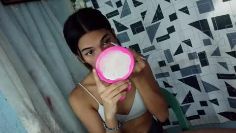 Rhiana online show from March 18, 2026, 5:21 am