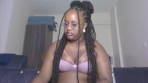 Snapshot of horny_sexxy_babe chatting on June 5, 2026, 12:11 pm Lucy online show from June 5, 2026, 12:11 pm