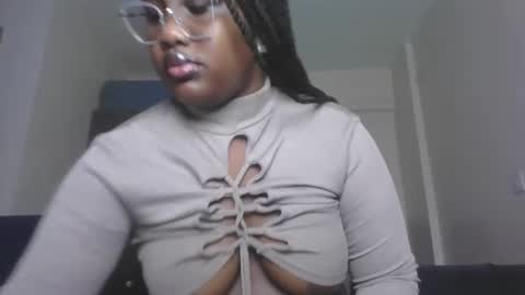 Snapshot of horny_sexxy_babe chatting on June 10, 2026, 12:15 pm Lucy online show from June 10, 2026, 12:15 pm