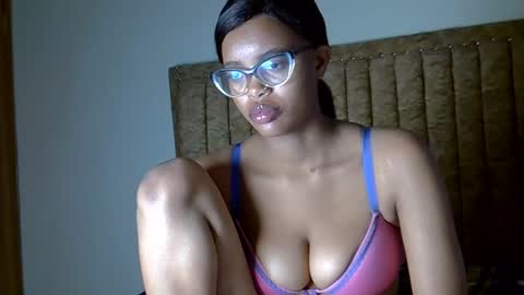 horny_sexy_baby online show from December 1, 2025, 11:21 pm
