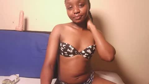 Snapshot of horny_wet_baby chatting on June 1, 2026, 10:44 pm Bellah online show from June 1, 2026, 10:44 pm