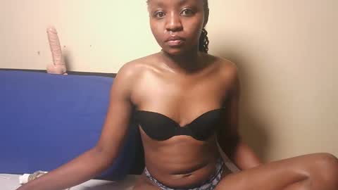 Snapshot of horny_wet_baby chatting on June 3, 2026, 4:59 am Bellah online show from June 3, 2026, 4:59 am