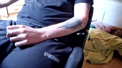 hornyandopenminded online show from October 30, 2025, 1:34 pm