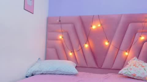 Snapshot of hornybarelylegalgirl chatting on February 2, 2026, 12:26 pm Khloe online show from February 2, 2026, 12:26 pm