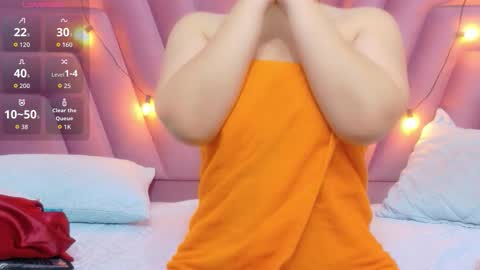 Snapshot of hornybarelylegalgirl chatting on February 5, 2026, 12:10 pm Khloe online show from February 5, 2026, 12:10 pm