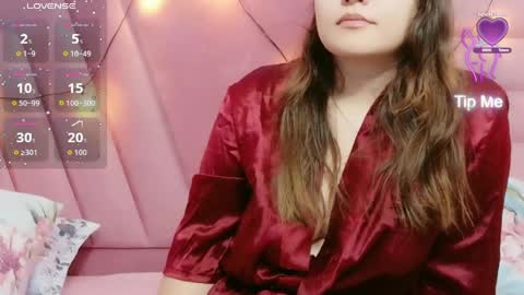 Khloe  online show from April 8, 2026, 12:27 pm