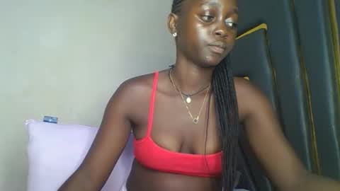 Snapshot of hornybella5 chatting on December 2, 2025, 3:40 pm Bella online show from December 2, 2025, 3:40 pm