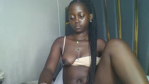 Bella online show from December 5, 2025, 5:31 pm