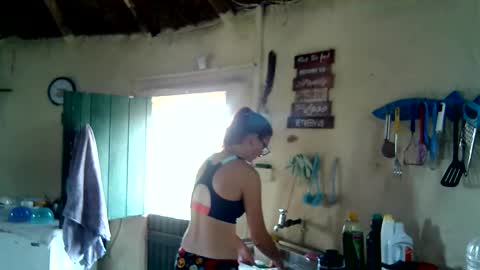 Snapshot of hornyhippies0080 chatting on September 20, 2025, 6:25 am Nix  D online show from September 20, 2025, 6:25 am
