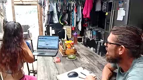 Snapshot of hornyhippies0080 chatting on October 19, 2025, 10:49 am Nix  D online show from October 19, 2025, 10:49 am