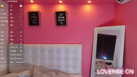 Valentina  online show from January 12, 2025, 12:01 pm