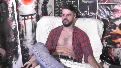 Snapshot of hornymaster93 chatting on September 21, 2025, 1:35 pm hornymaster online show from September 21, 2025, 1:35 pm
