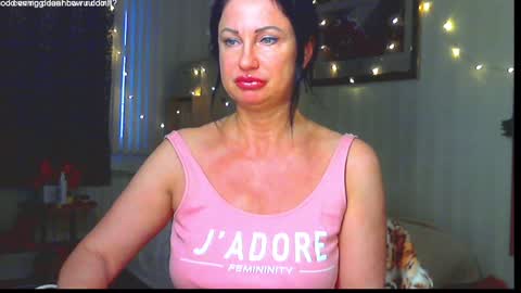 Snapshot of hornymommy69_ chatting on January 11, 2025, 1:01 pm Monica online show from January 11, 2025, 1:01 pm