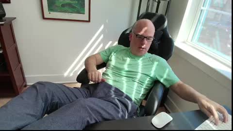 hornynthick70 online show from May 16, 2026, 2:05 pm