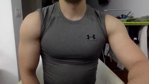 hornyspaniard93 online show from June 5, 2026, 10:26 pm
