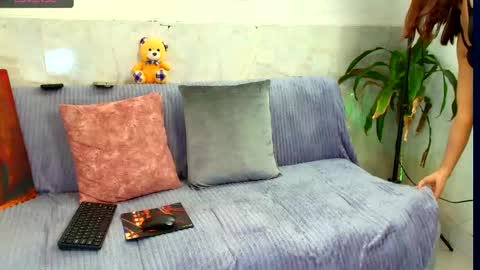 hornytwosomexxx online show from October 12, 2025, 2:10 am