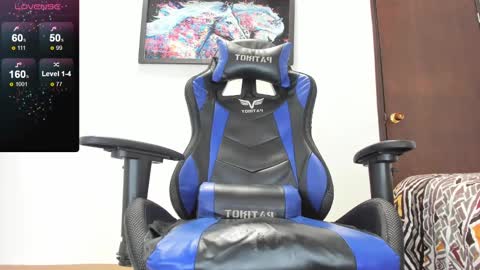 horse_man2 online show from March 3, 2025, 5:50 pm