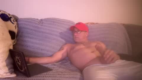 hoss43040 online show from September 24, 2025, 1:09 am