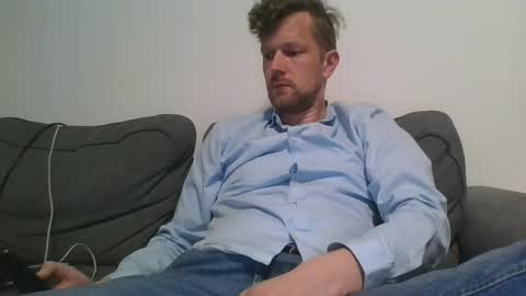 hot2809guy online show from April 26, 2026, 6:38 pm