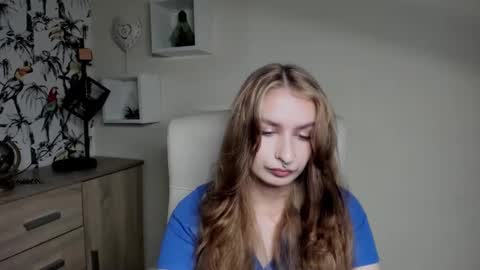 NINA online show from October 7, 2025, 5:59 am