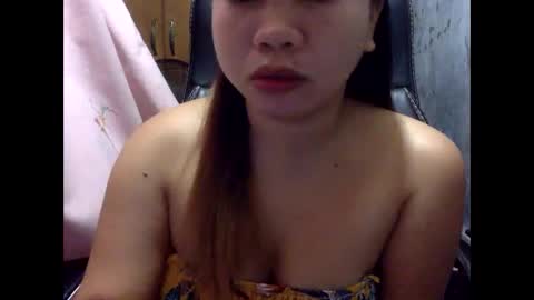 hot_april214 online show from April 3, 2026, 7:45 pm