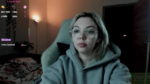 Snapshot of hot_babayaga chatting on October 13, 2025, 9:15 pm online show from October 13, 2025, 9:15 pm