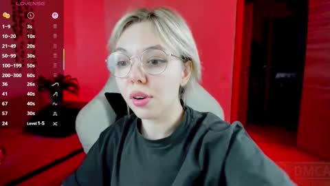 Snapshot of hot_babayaga chatting on October 21, 2025, 10:38 am online show from October 21, 2025, 10:38 am