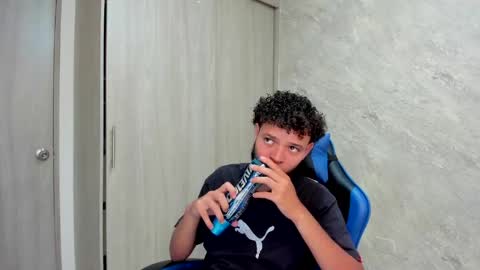 hot bad boy69 online show from April 14, 2026, 8:26 pm