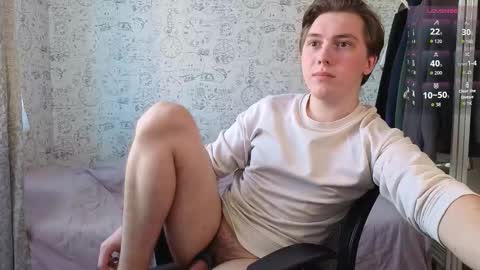 Snapshot of hot_boy_oscar chatting on October 8, 2025, 11:19 am Oscar online show from October 8, 2025, 11:19 am